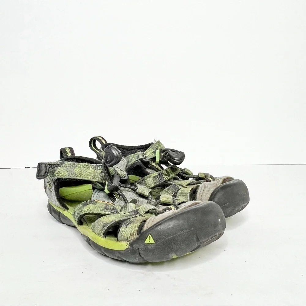 Keen Newport H2 Green Summer Water Sandals Size 11 Toddler